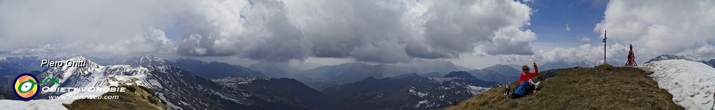 63 Panoramica di vetta Sodadura con vista sud ovest.jpg